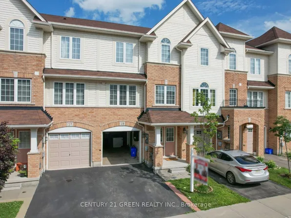 19 England Ter, Hamilton, ON L8J 0G4