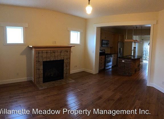 4th image of 1778 Schoolhouse Ct NW