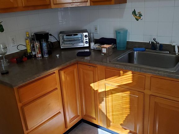 3rd image of 45 Pearl Ave #3401