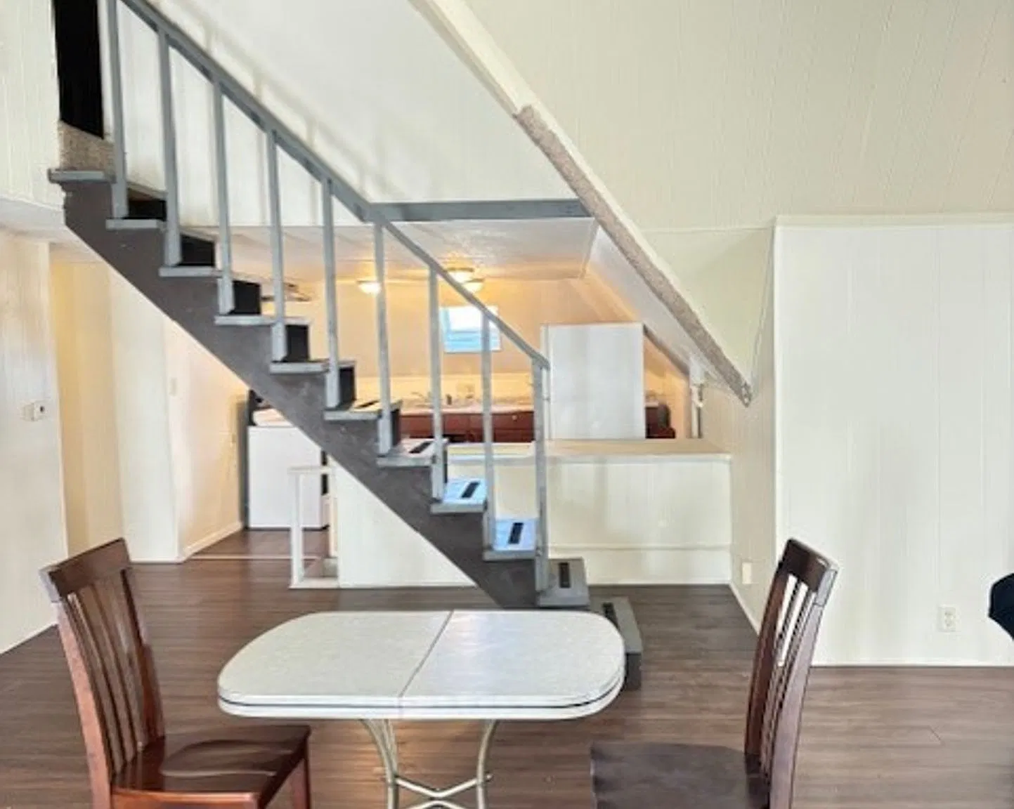 702 W Green St — Photo 1