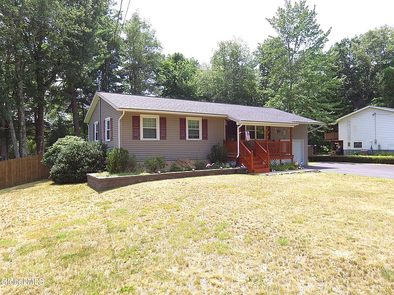 2nd image of 132 Hutchins Road