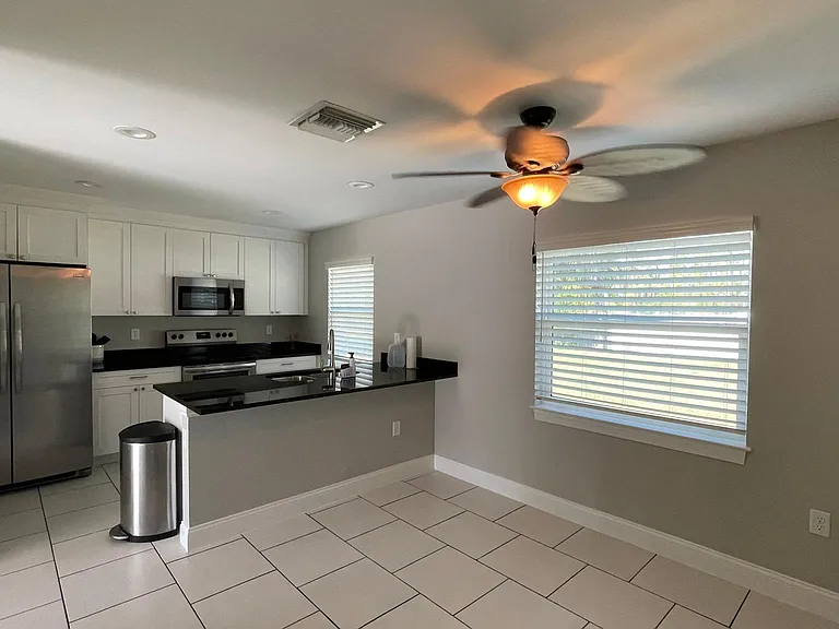 1231 Atwater Dr — Photo 3