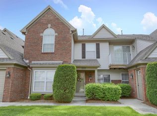 20656 Dunham Rd, Clinton Township, MI 48038