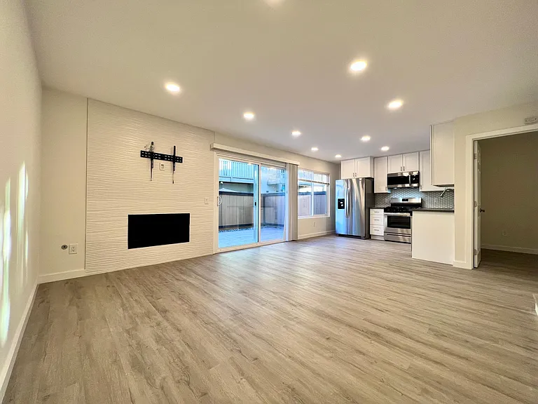 3606 Harvard Dr — Photo 10