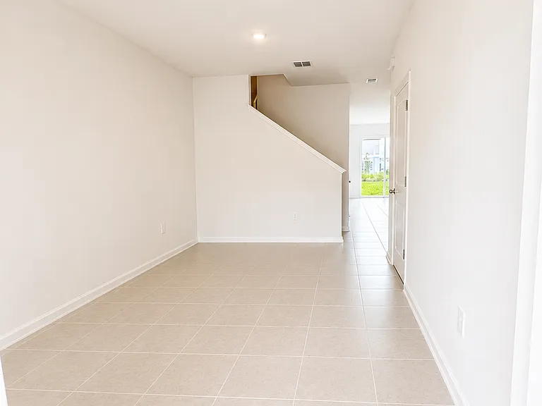 2641 Skyline Loop — Photo 2