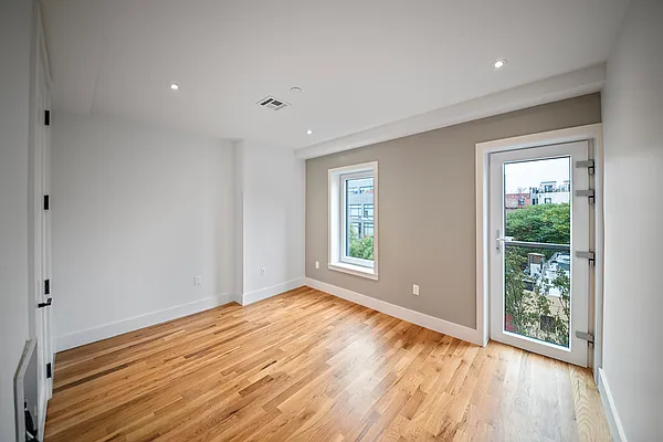 Rented by TwoRealEstate LLC | media 10