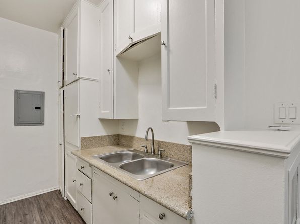 232 S Reeves Dr APT 101