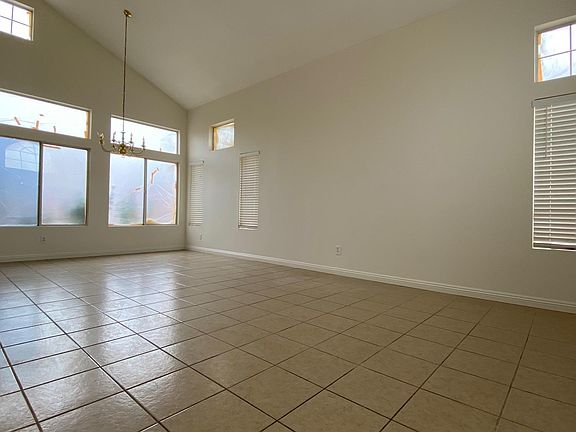 2nd image of 30375 Savannah Oaks Dr