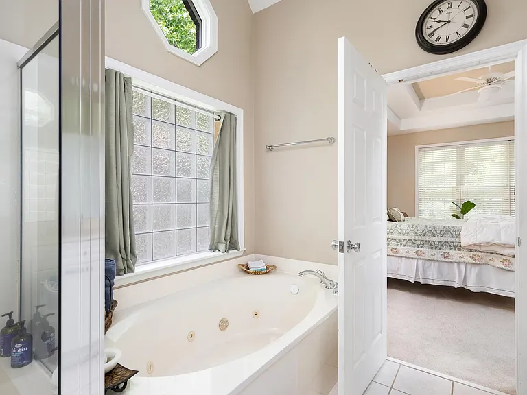 2828 Waterpointe Cir — Photo 26