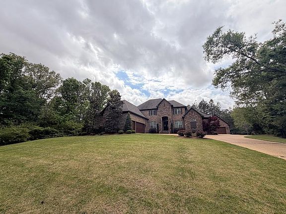 2nd image of 161 Old Payne Pl