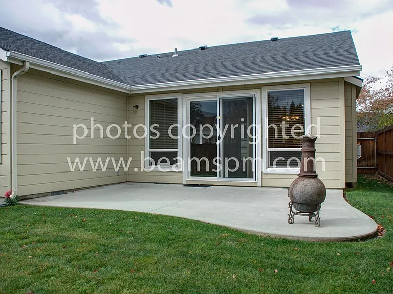 3888 N Park Crossing Ave — Photo 19
