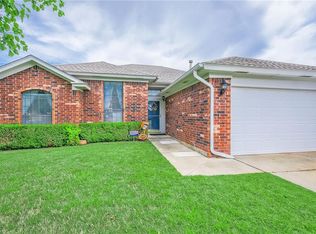 10709 NW 36th Pl, Yukon, OK 73099