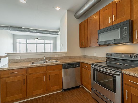 2nd image of 1606 Williams St APT 312