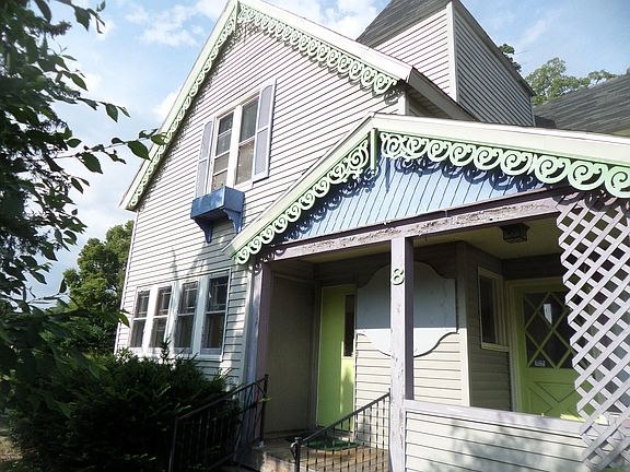3rd image of 8 S Lincoln Ave