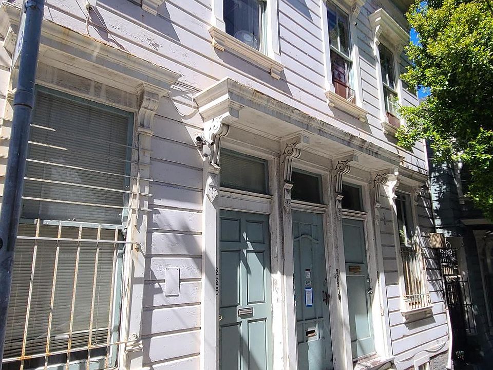 1st image of 226 Rose St