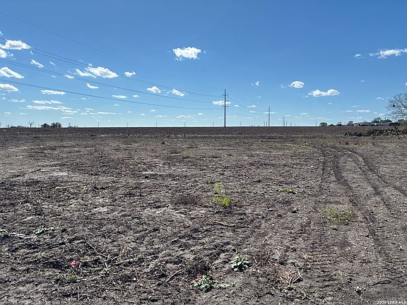 5th image of 203 Farmhouse LOT 10