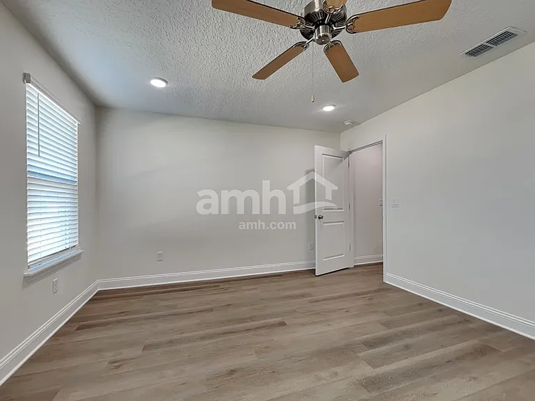 11440 Bay Hill Cir — Photo 9