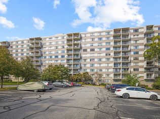 4977 Battery Ln APT 603, Bethesda, MD 20814