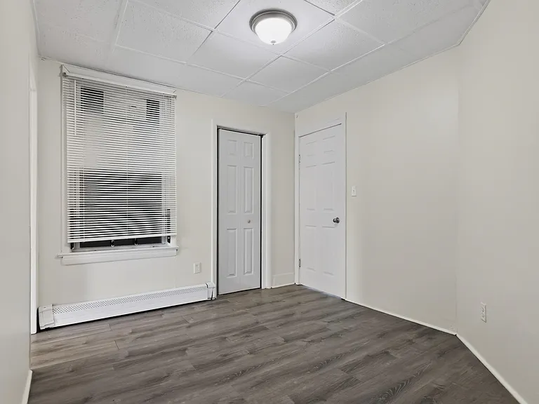 492 W Side Ave #2L — Photo 8