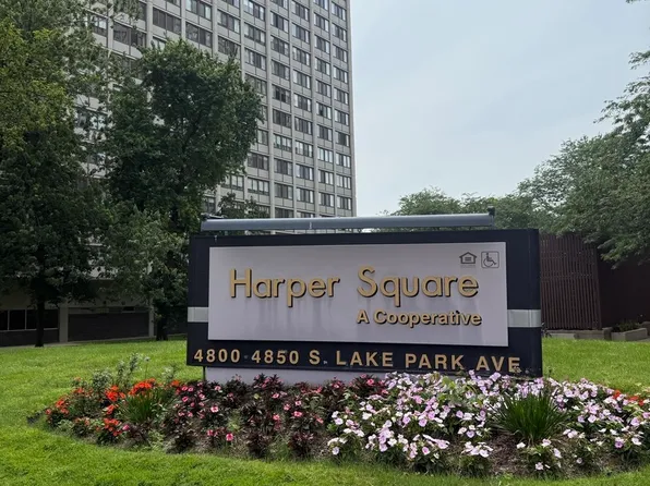 4850 S Lake Park Ave APT 2212, Chicago, IL 60615