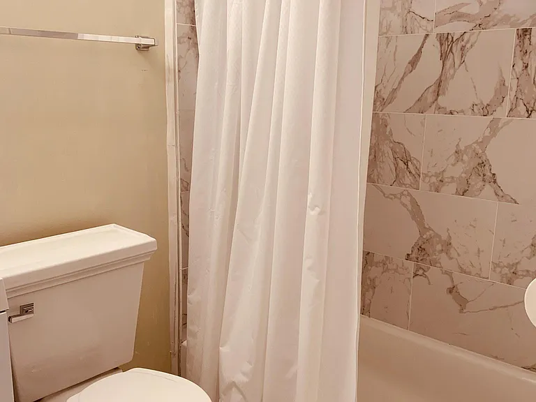 509 Longwood Ct — Photo 17