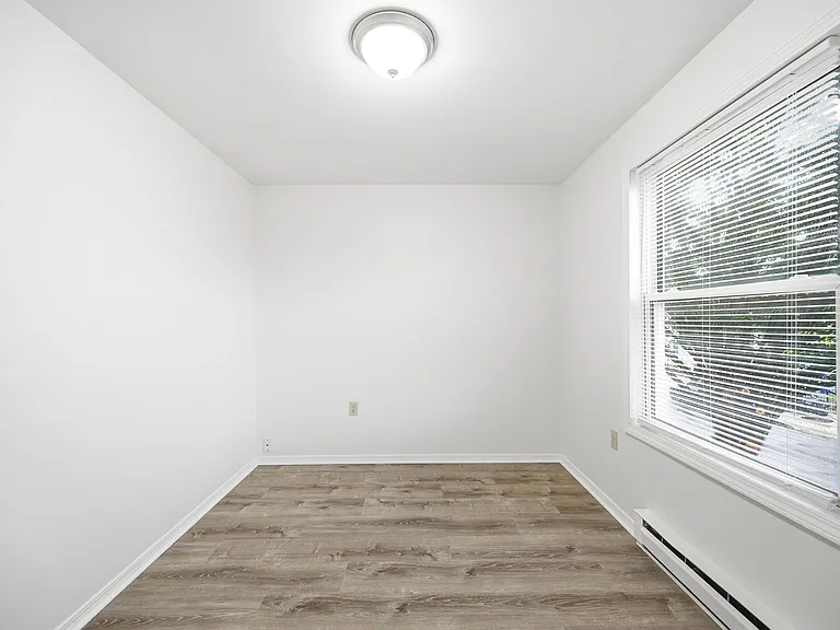 21 N 13th St — Photo 14