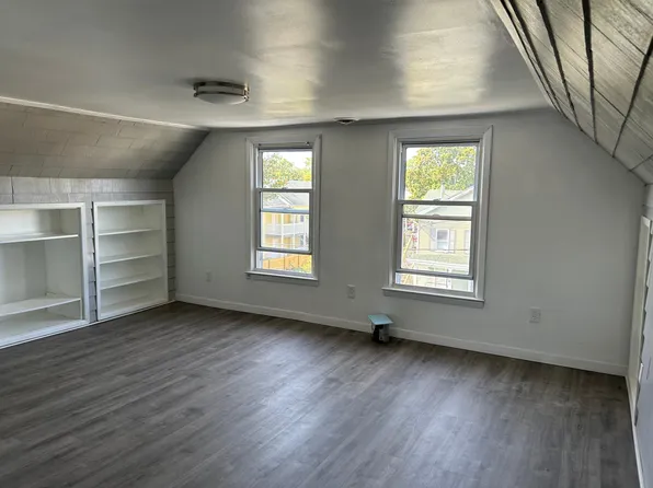 25 Oneco St #3, Norwich, CT 06360