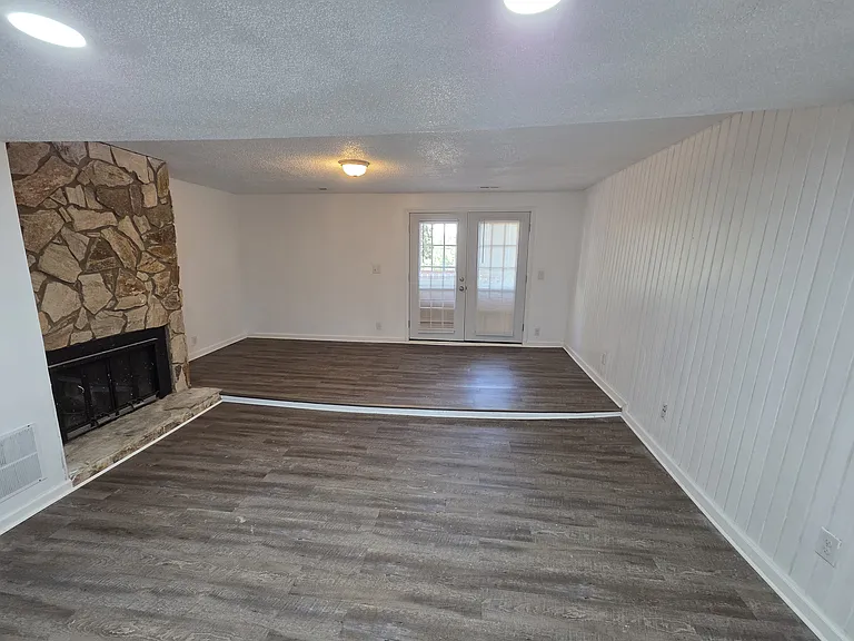 3757 Heathrow Dr — Photo 46