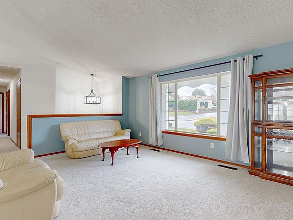 4th image of 2326 Greenbrook Blvd