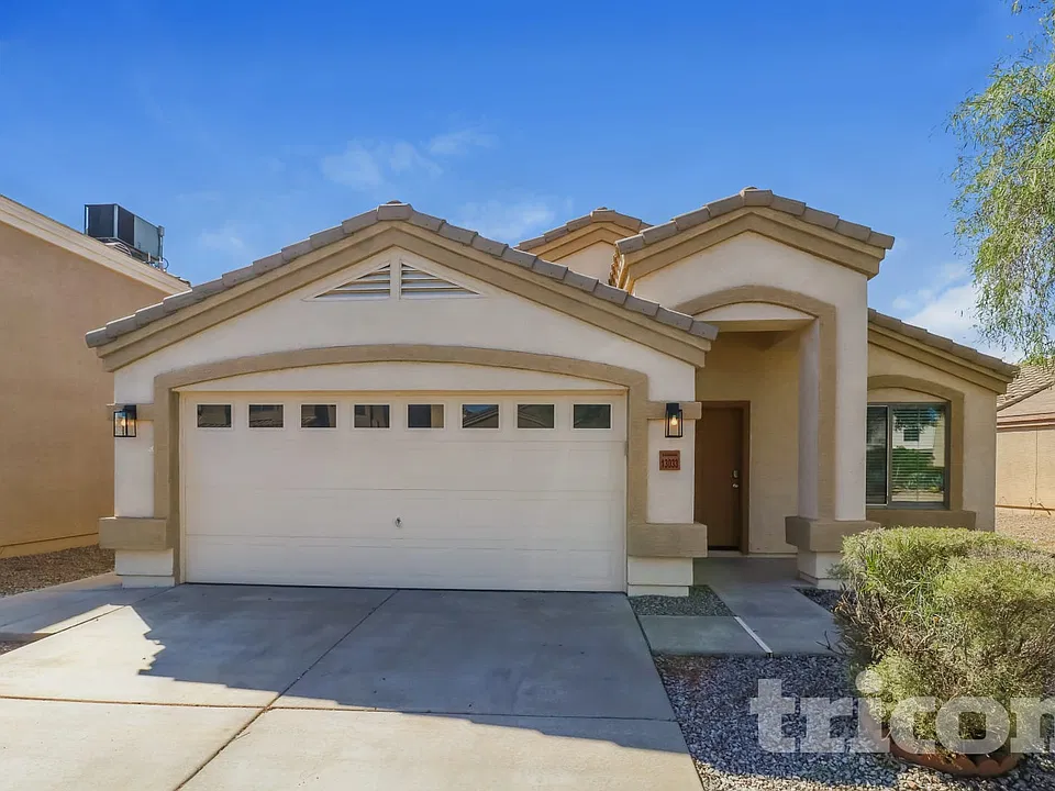 13033 W Lisbon Ln