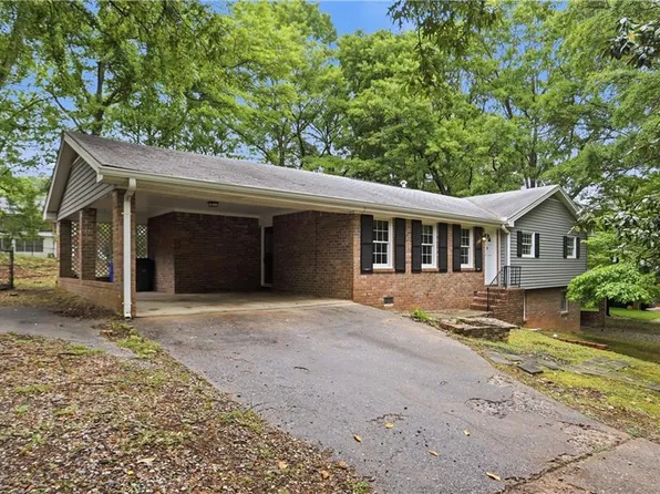 170 Laurien St, Fayetteville, GA 30214
