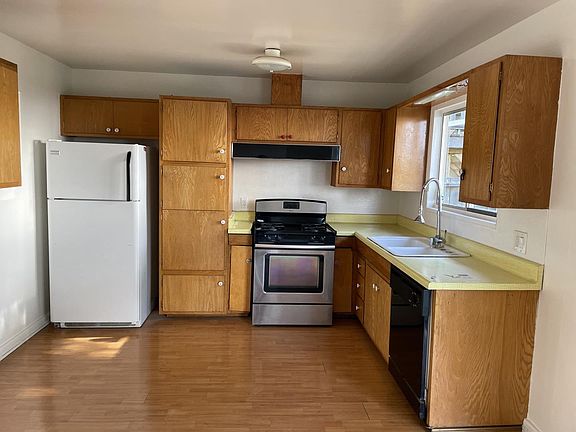 4th image of 3891 Elston Dr