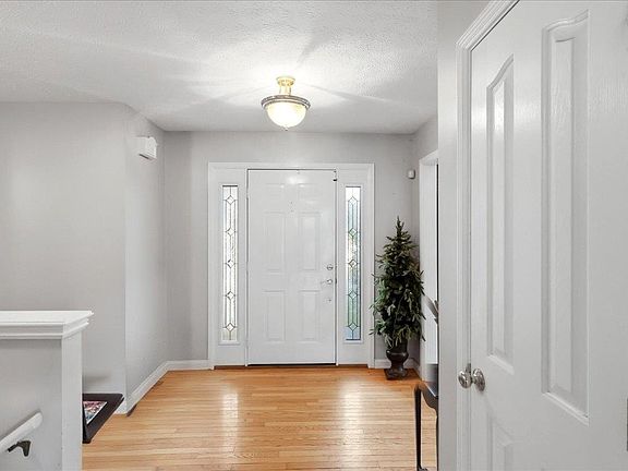 3rd image of 130 Hilldale Ave