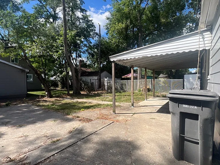 2250 N Goodlet Ave — Photo 7
