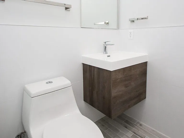 810 N Uber St #2 — Photo 25