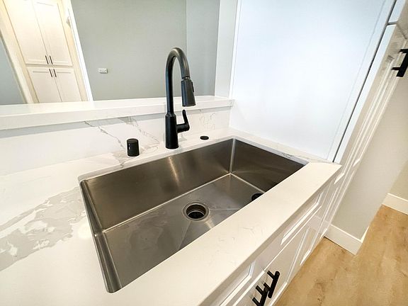 2nd image of 914 17th St APT 18
