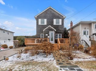 114 North Rd, Babylon, NY 11702