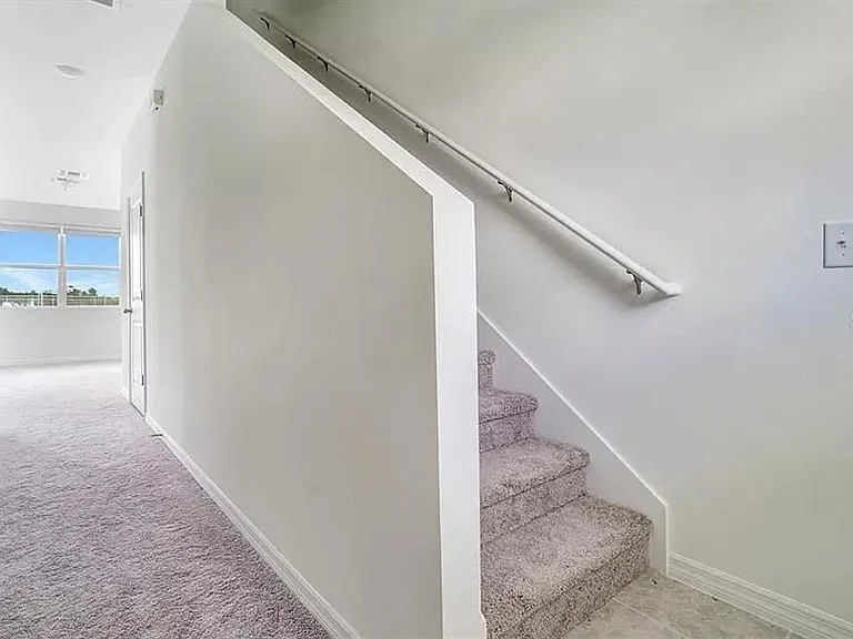 509 Madison Dr — Photo 13
