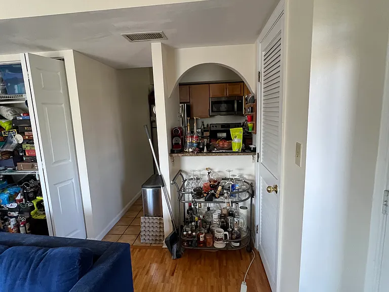 340 Franklin St #3 — Photo 9