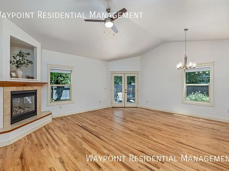 5956 N Bremerton Pl — Photo 16