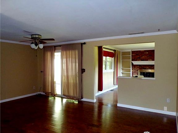 Living Room / den