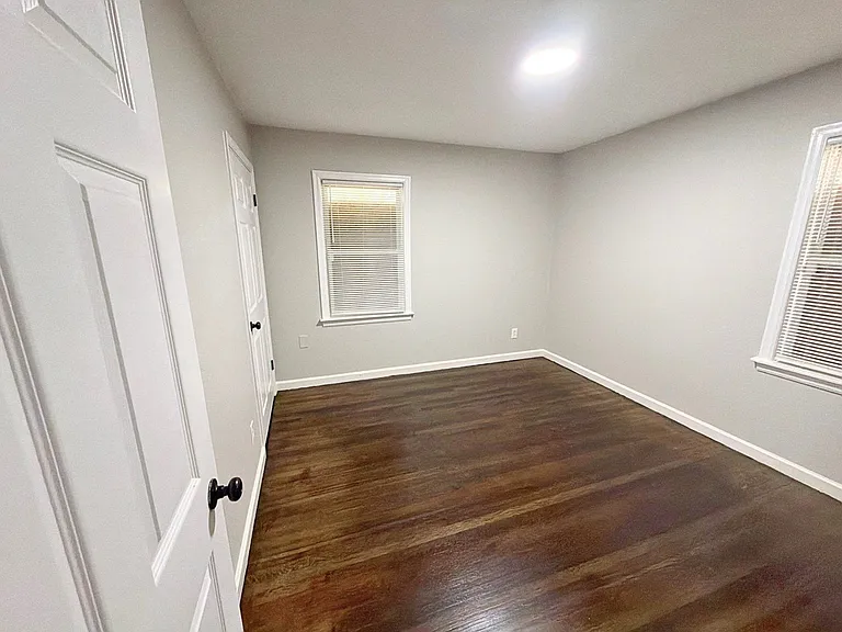 3587 Hallbrook St — Photo 10