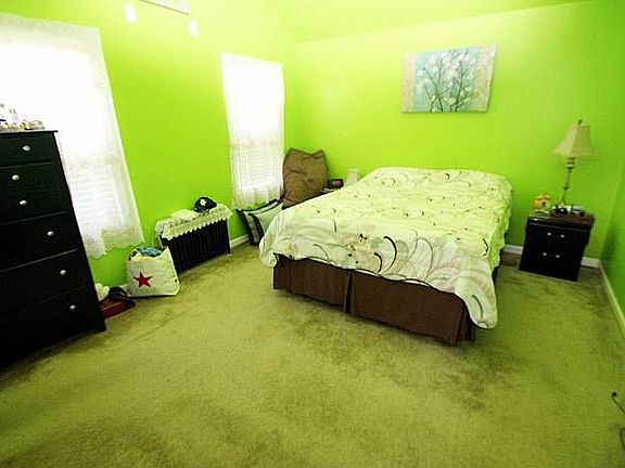1st Floor Master Bedroom