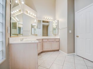 16430 S 1st Ave, Phoenix, AZ 85045
