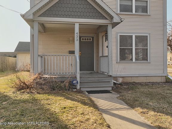 3rd image of 433 Dorrance Pl