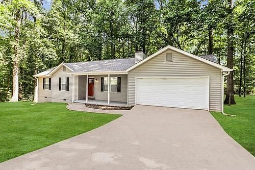 3rd image of 120 Branchwood Dr