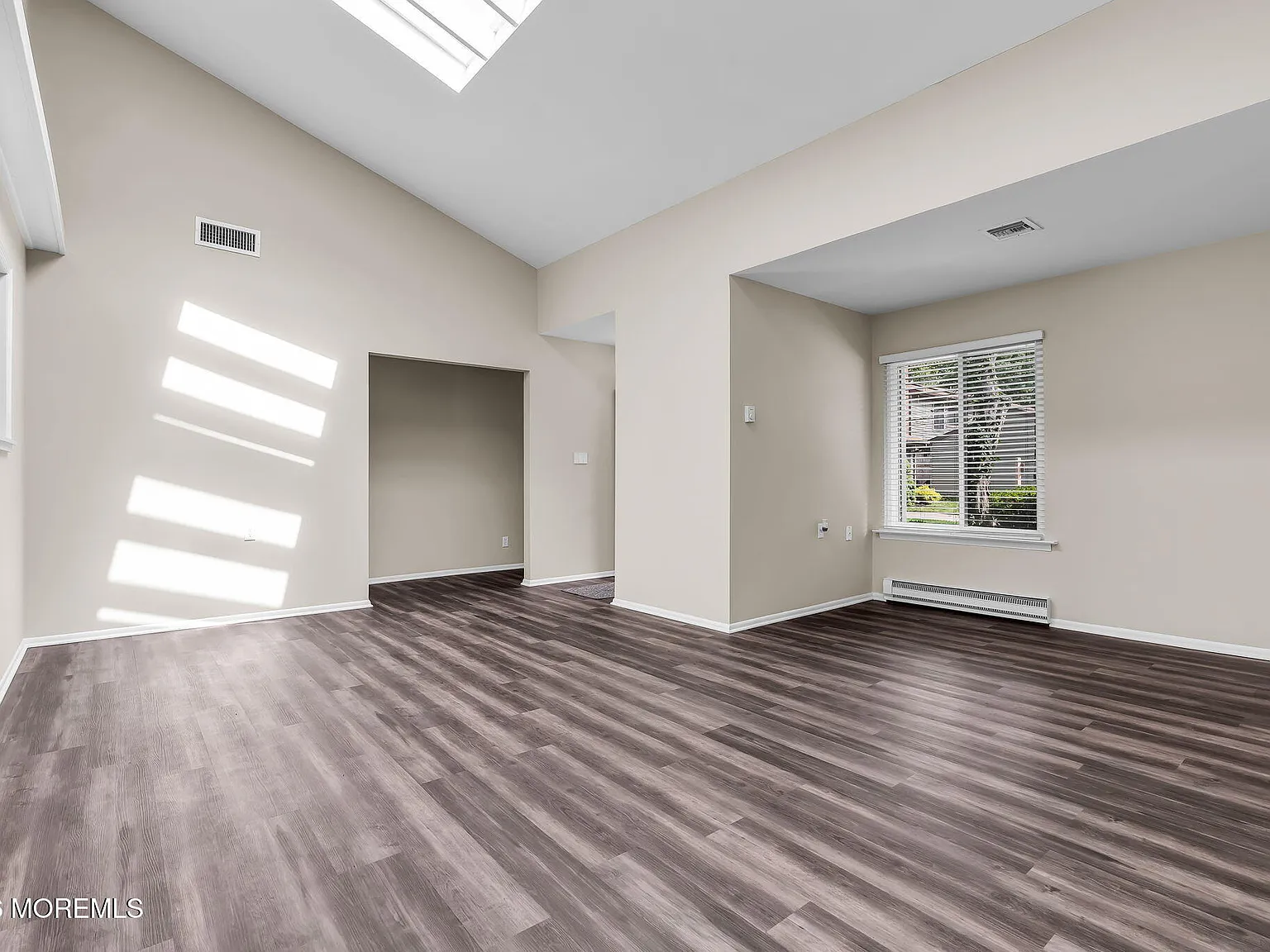 2 bed, 1371 sqft, $3,750 — Photo 4