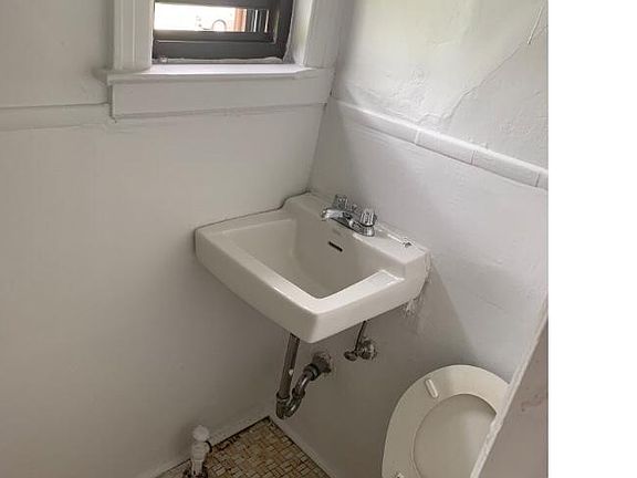 5th image of 18910 37th Ave #10O