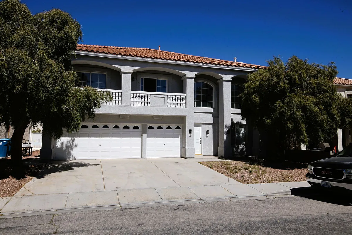 Building Photo - 554 Campus Oaks Ct