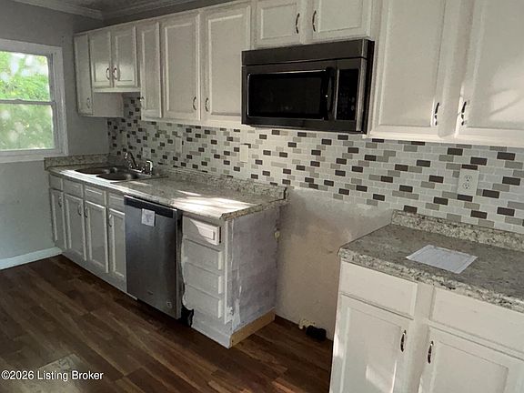 4th image of 4300 Ronda Ave